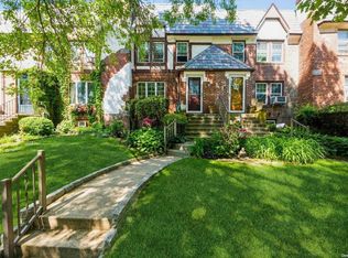 50 Dartmouth St, Valley Stream, NY 11581