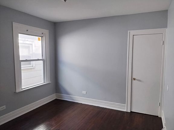 4th image of 9215 S Blackstone Ave