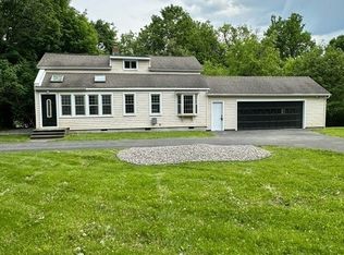 4904 Velasko Rd, Syracuse, NY 13215