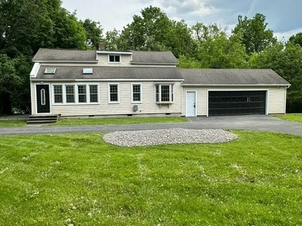 4904 Velasko Rd, Syracuse, NY 13215