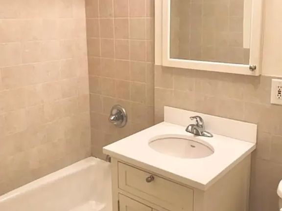 5th image of 270 E 10th St APT 1-B