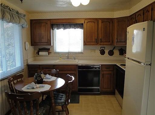 5th image of 4467 Birchwood Ln