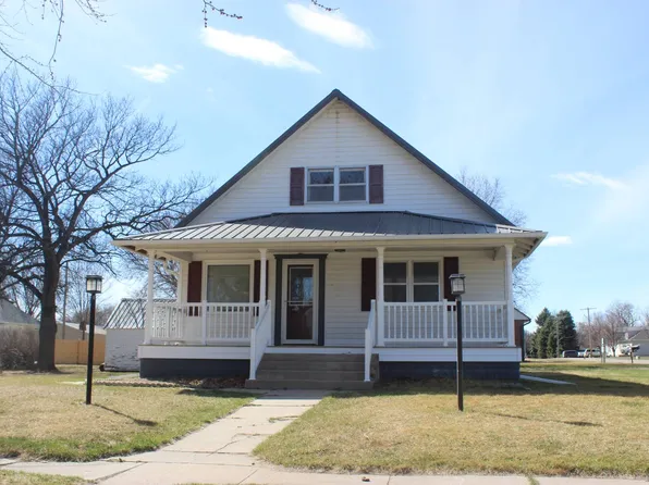 408 N Broadway St, Arnold, NE 69120
