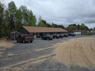 18 Roselawn Blvd, South River, ON P0A1X0