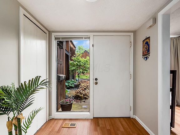 2nd image of 4799 Smoketalk Ln #7