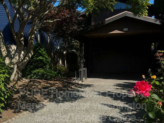 2nd image of 2114 41st Ave SW