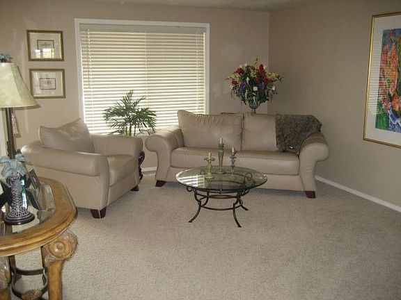 3rd image of 5620 NE 58th Ct