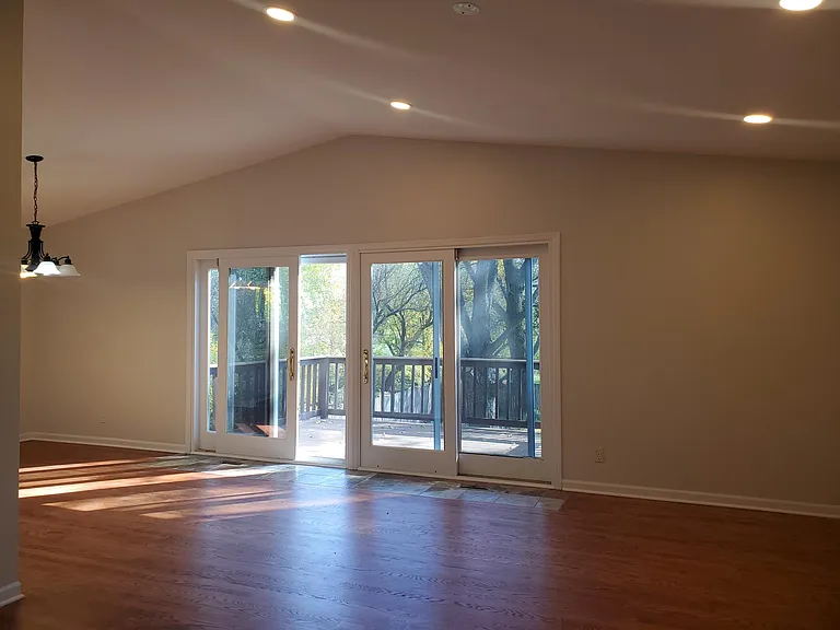 851 W Main St — Photo 5
