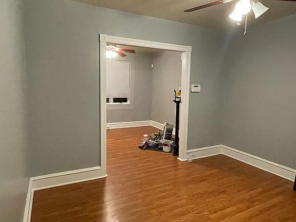 3rd image of 4144 N Darien St