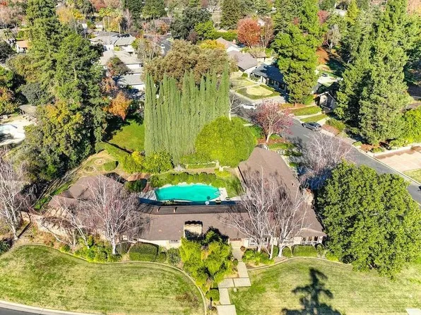 44270 Country Club Dr, El Macero, CA 95618