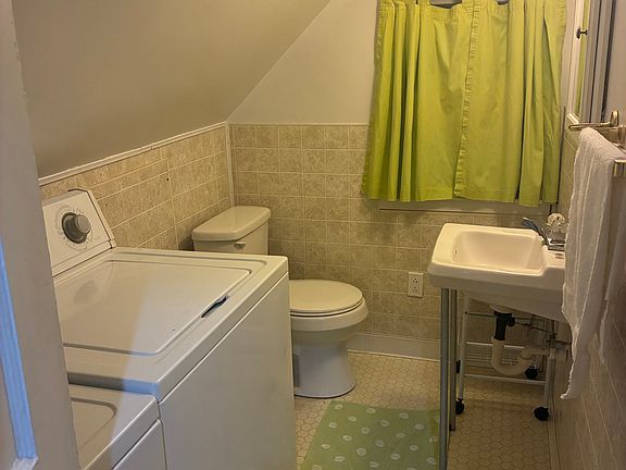 5th image of 515 Lions Park Dr
