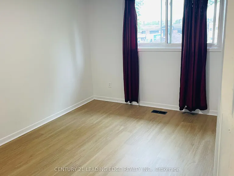 56 Jeavons Ave #2 — Photo 10