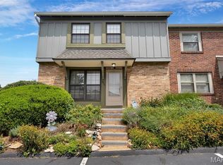 2414 Hiddencrest Ln #115, Ballwin, MO 63021