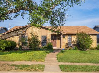 3014 Rockett Dr, Carrollton, TX 75007