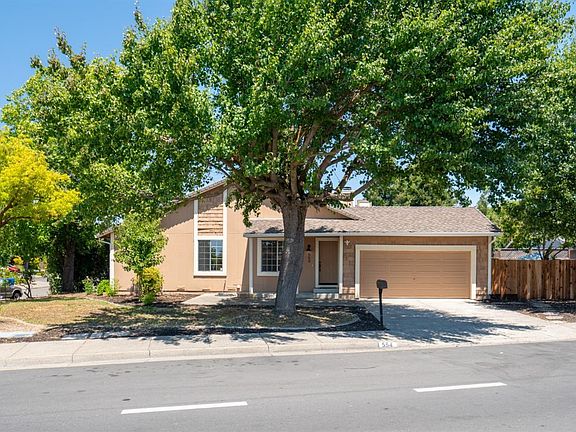 3rd image of 554 Maria Drive