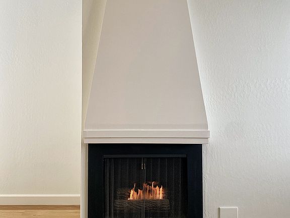 3rd image of 426 Grand Blvd #5