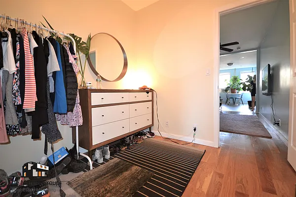 Rented by Bold New York | media 12