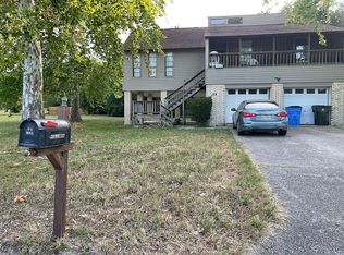 22 Hollamon Dr, Seguin, TX 78155