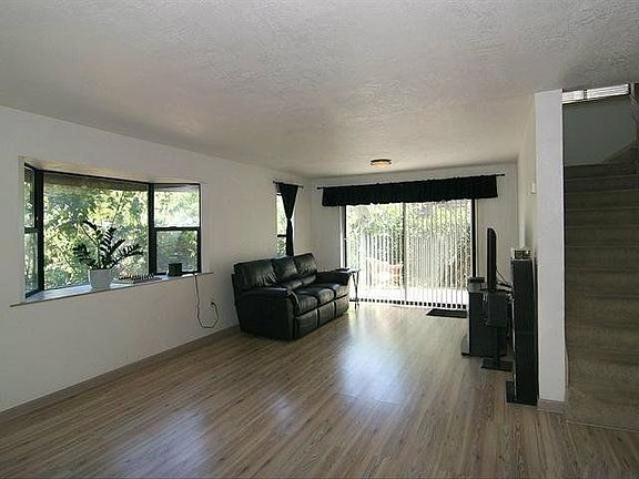 4th image of 1006 3rd St