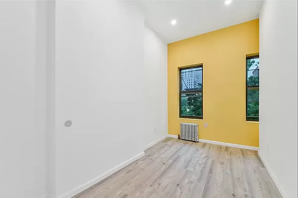 Rented by R New York | media 17