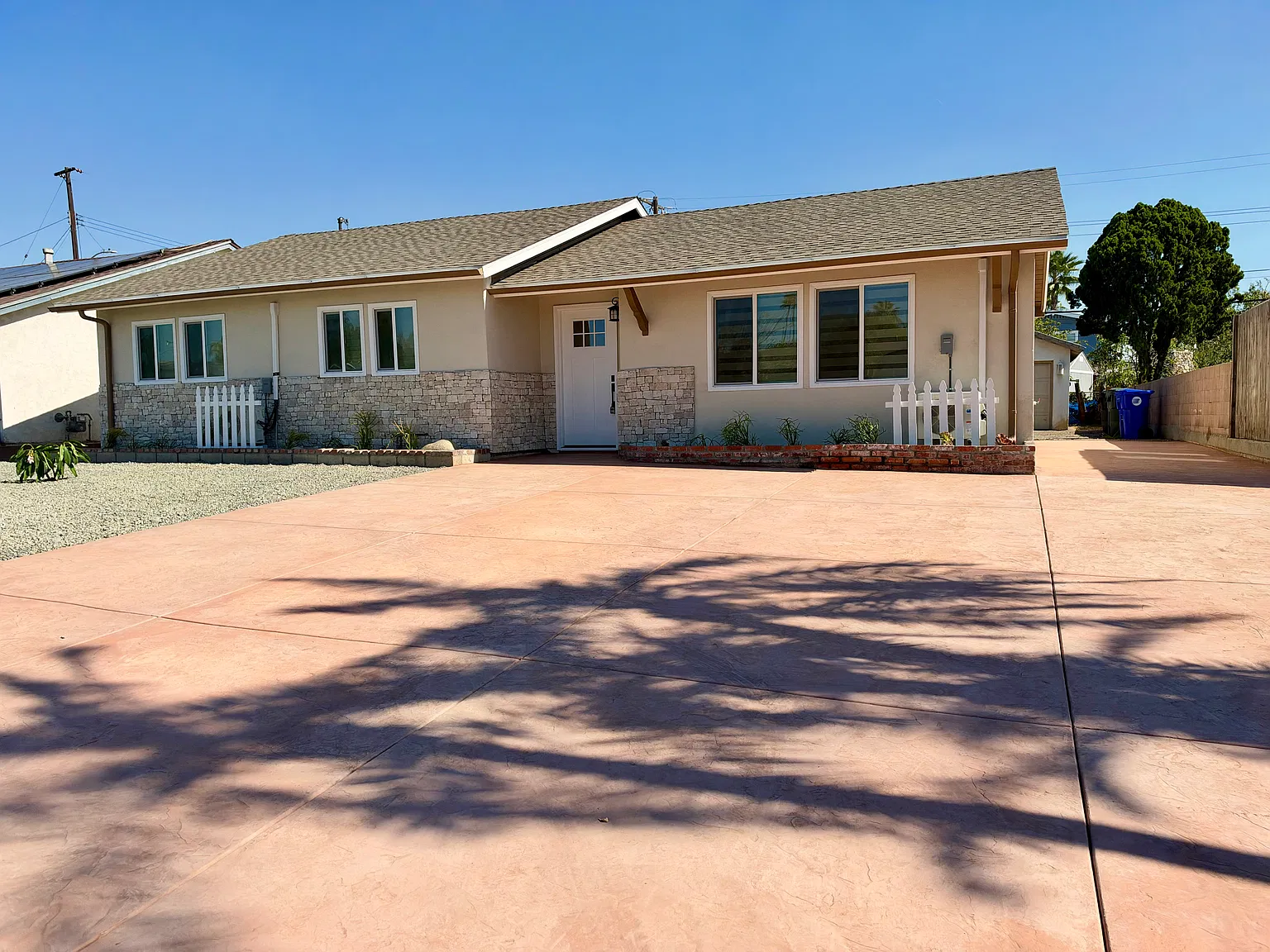 3 bed, 1304 sqft, $4,500 — Photo 1