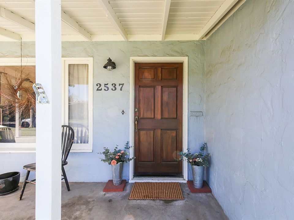 2nd image of 2537 N Farris Ave