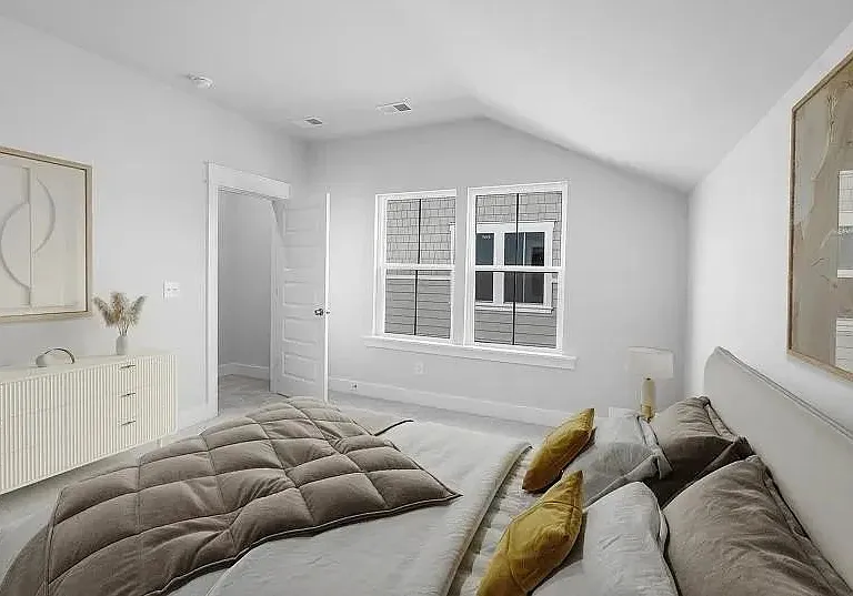 135 Bloomsbury St — Photo 3