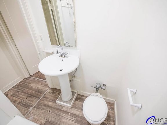 3rd image of 1107 E South Temple APT 4
