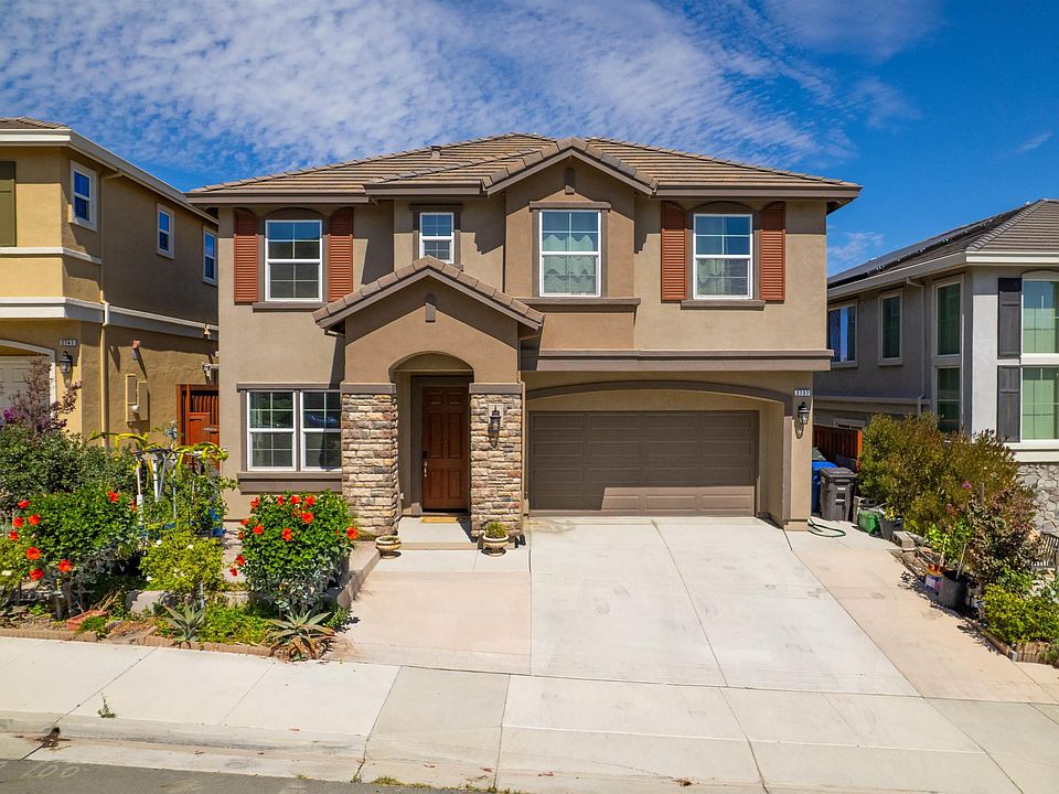 1st image of 2737 Rio Seco Dr