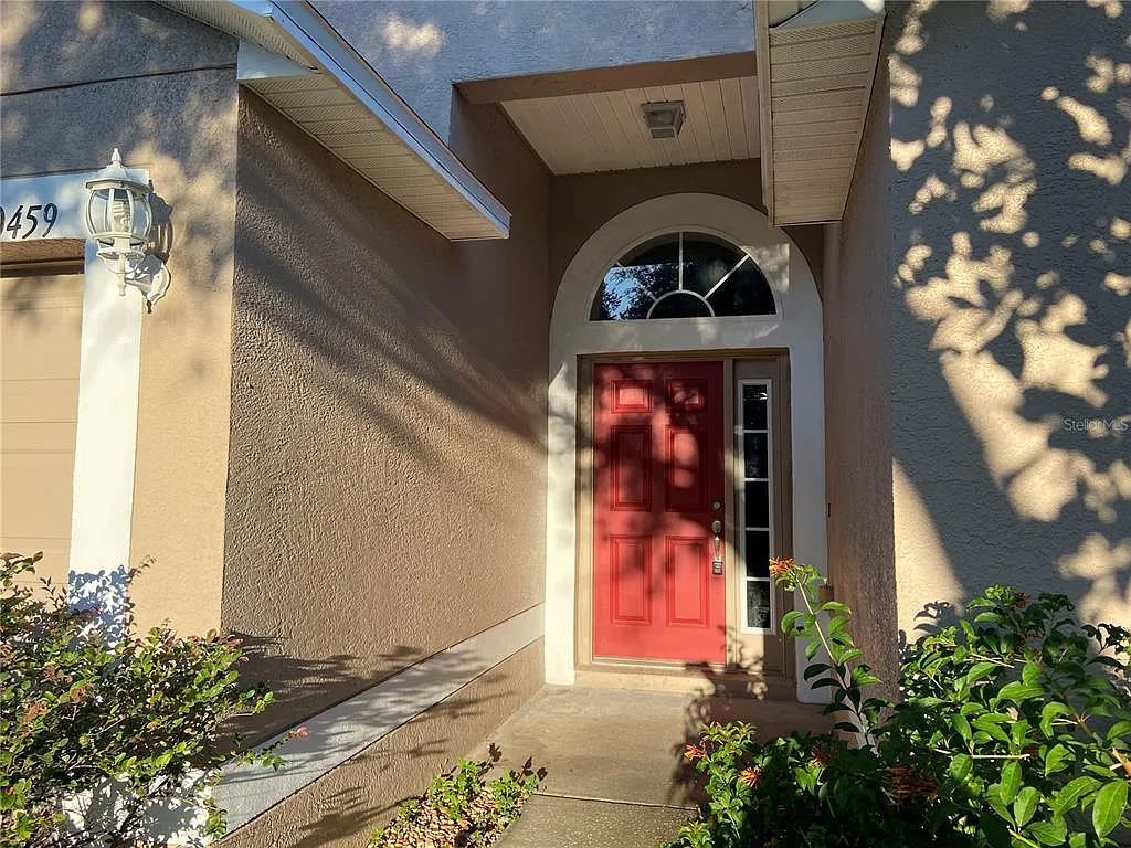3 bed, 2.0 bath, 1874 sqft, $2,100 — Photo 2