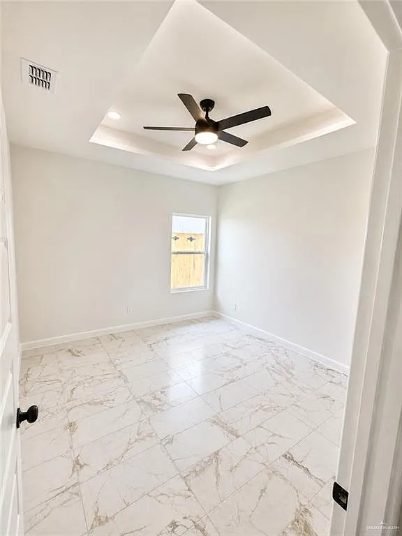 2 bed, 2.0 bath, 1026 sqft, $1,200 — Photo 3