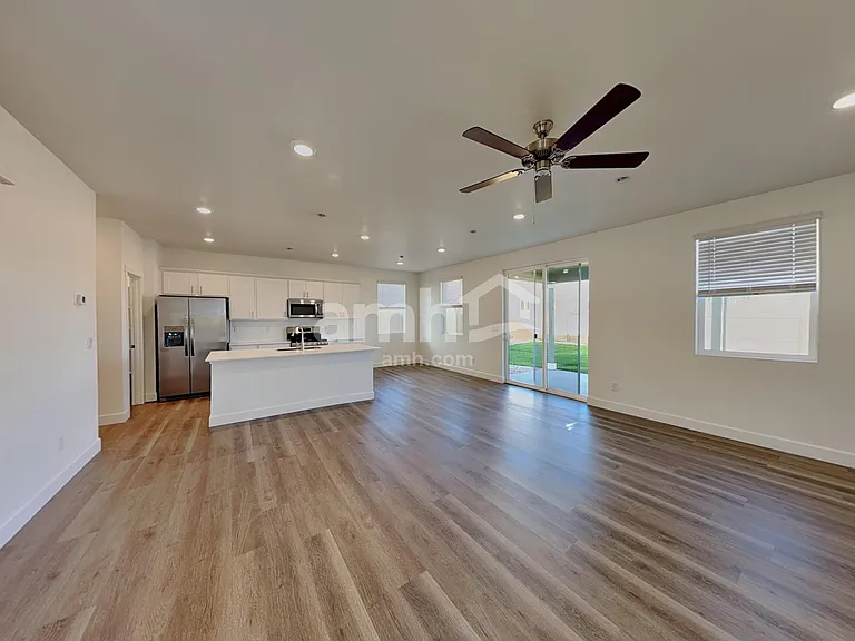 10067 Atchinson Ct — Photo 5