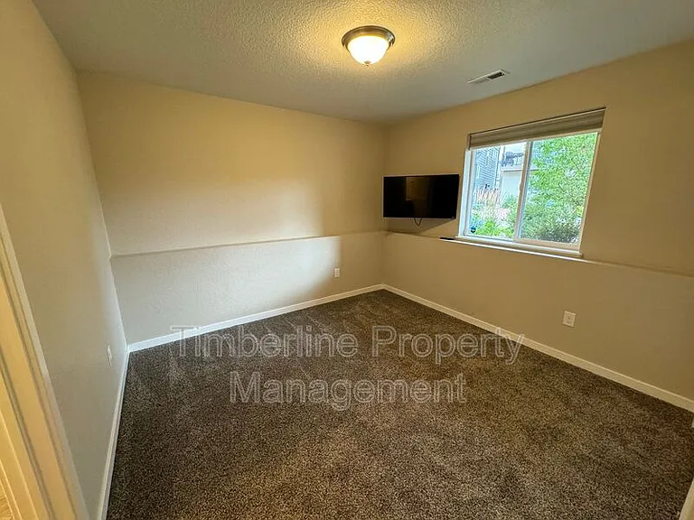 7252 Cedarbrook Ln — Photo 2