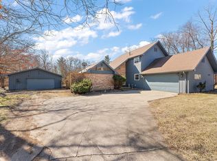 5897 Carol Ct, Demotte, IN 46310