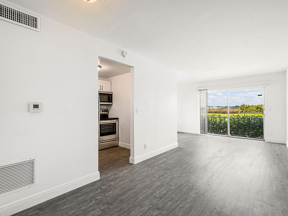 1st image of 3907 S Flagler Dr APT 103
