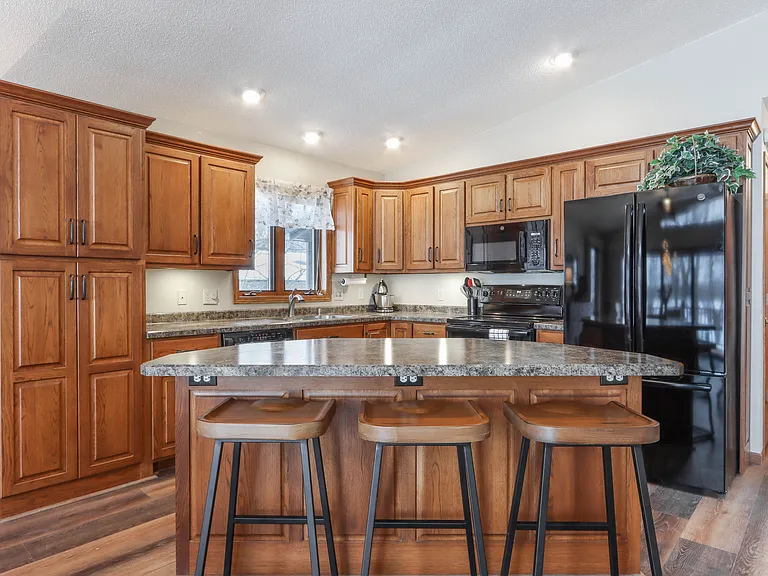 132153 Cottage Rd — Photo 4