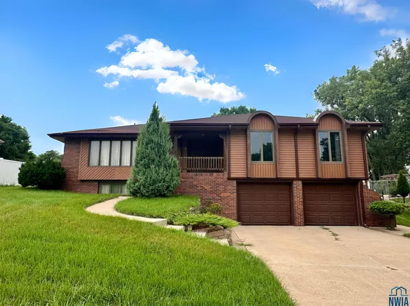 4130 Natalia Way, Sioux City, IA 51106