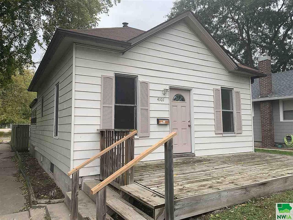 1st image of 4101 Central St
