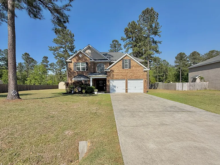 470 Briarcrest Dr NE — Photo 45