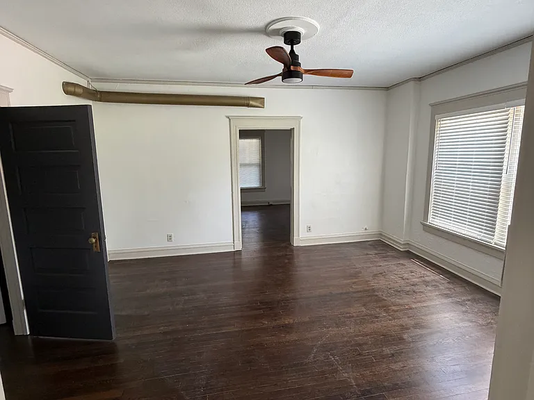 526 Holmes St #2S — Photo 7