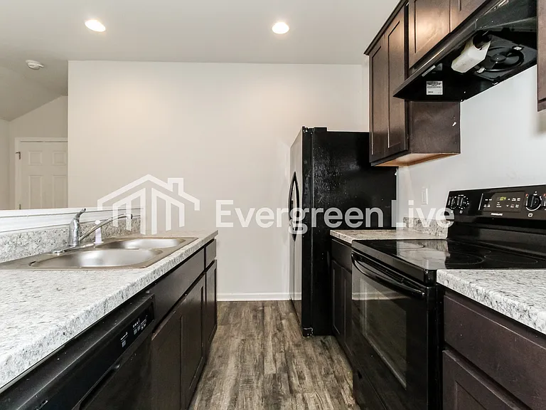 12407 Waterbury Dr — Photo 6