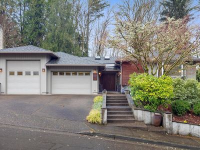 1275 Hide A Way Ln, Lake Oswego, OR, 97034