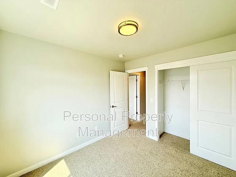417 NE Repass Rd #2 — Photo 22
