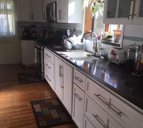 5th image of 739 Divina Vista St