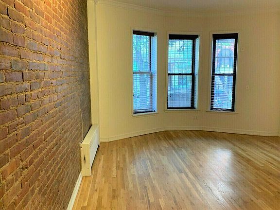 3rd image of 76 W 85th St APT 1C