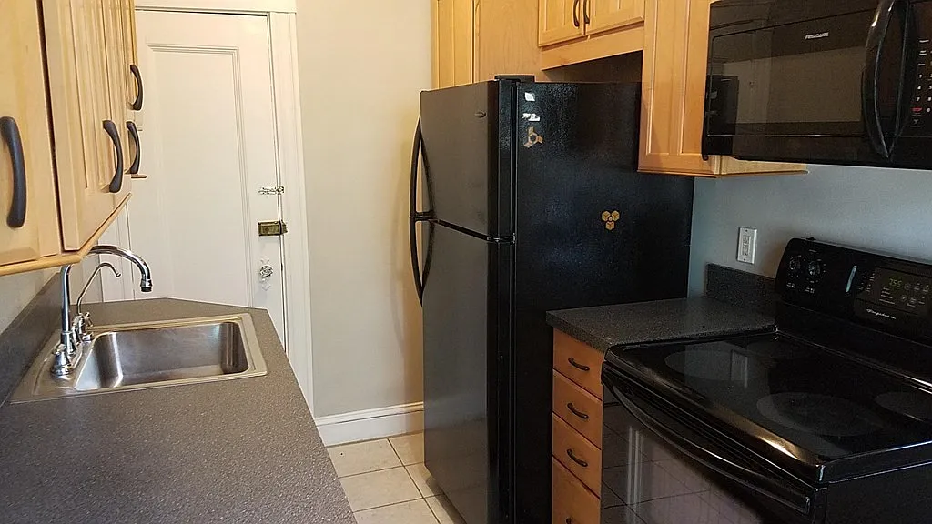 Studio, 1.0 bath, 433 sqft, $2,400 — Photo 4