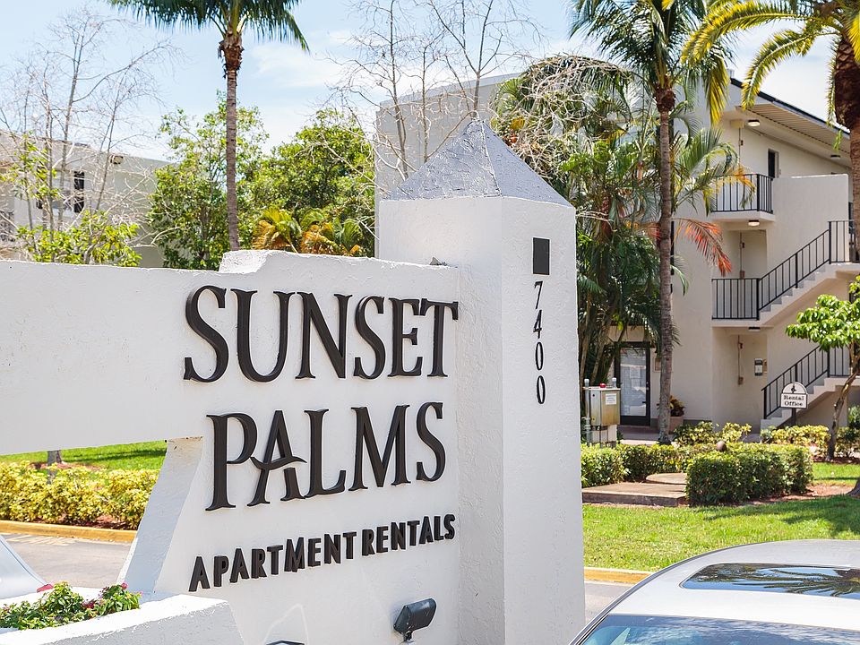 Sunset Palms Welcome Sign