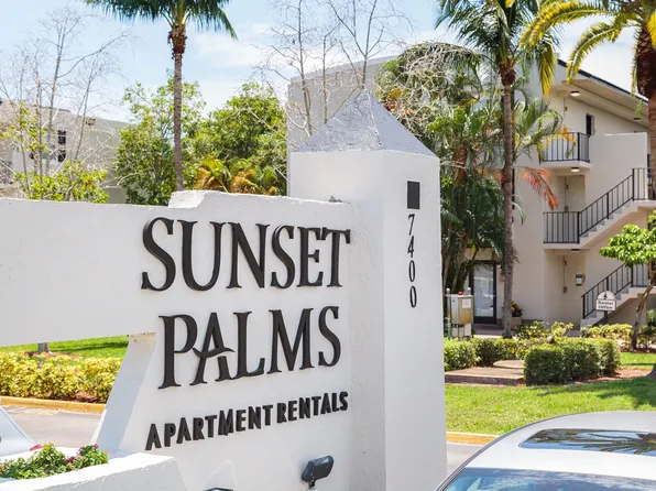 Sunset Palms Apartments