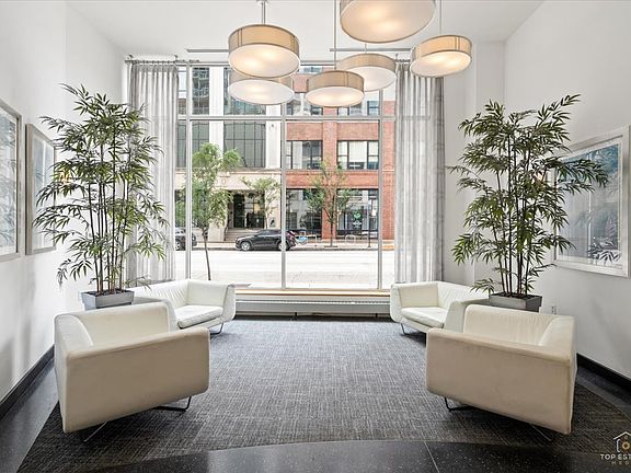 5th image of 757 N Orleans St APT 805