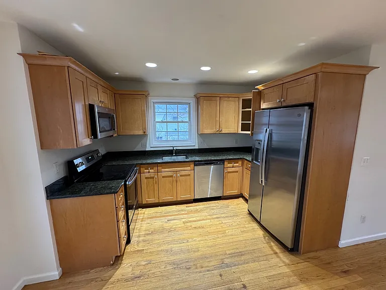 10 Elm St #B2 — Photo 5